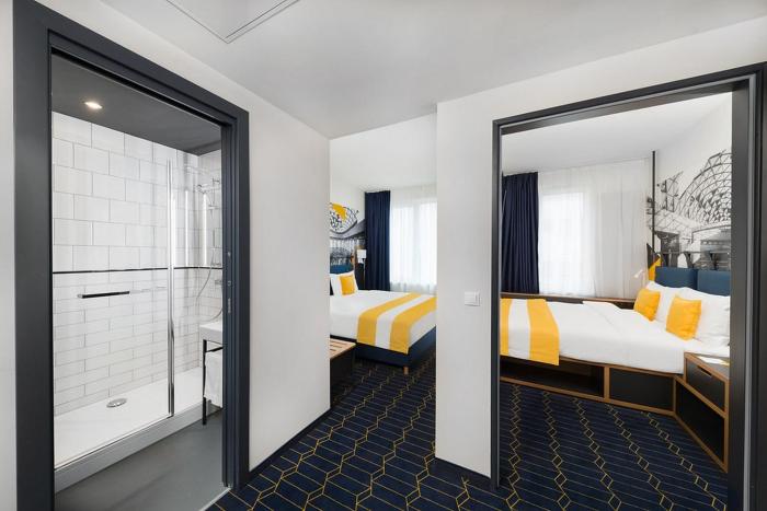 d8 hotel