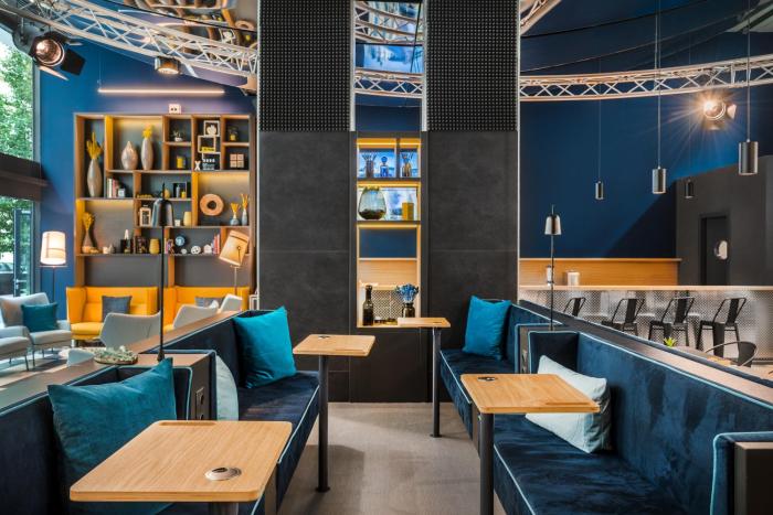 d8 hotel