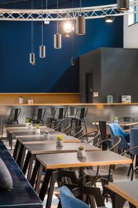 d8 hotel