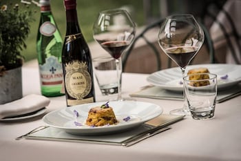 Hotel Regina Adelaide,Castelnuovo Del Garda>>Bardolino,4 star