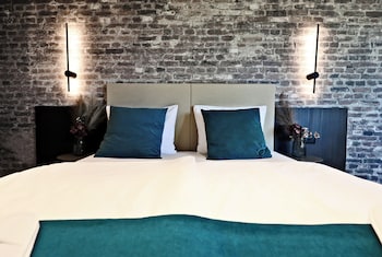 bandb arena prestige rooms