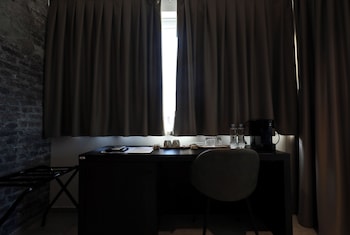 bandb arena prestige rooms