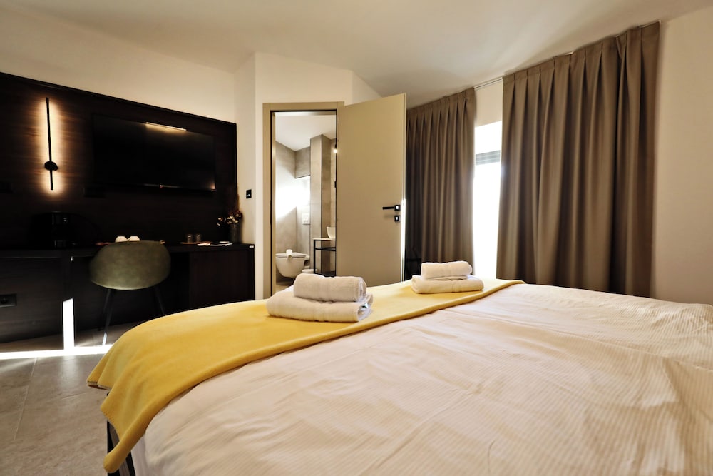 bandb arena prestige rooms