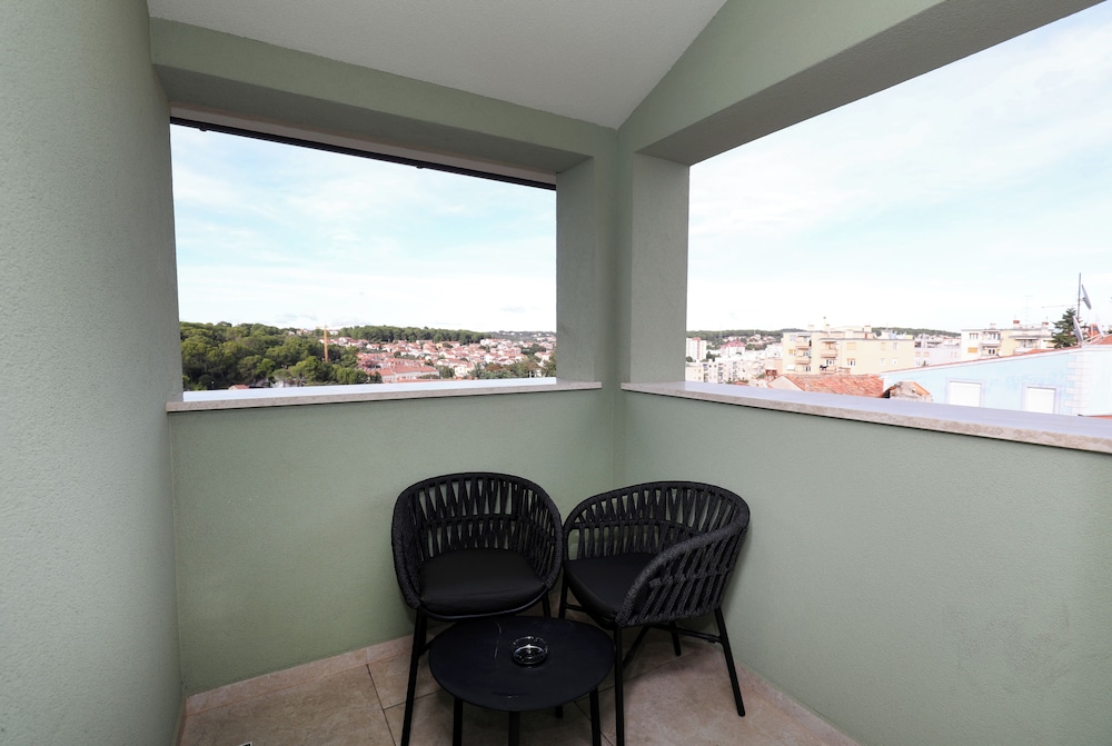 bandb arena prestige rooms