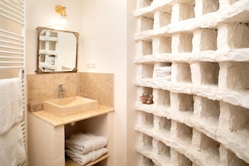 lhote antique maison dhote