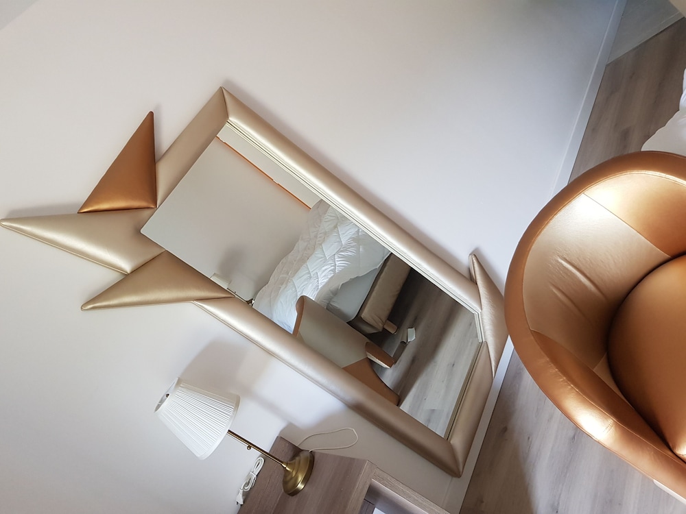 domaine des pierres dorees