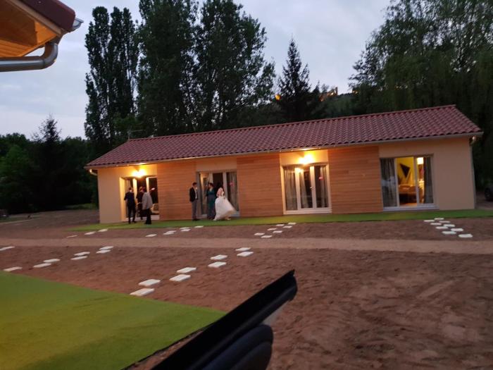 domaine des pierres dorees