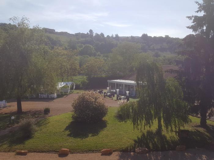 domaine des pierres dorees