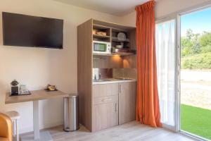 domaine des pierres dorees