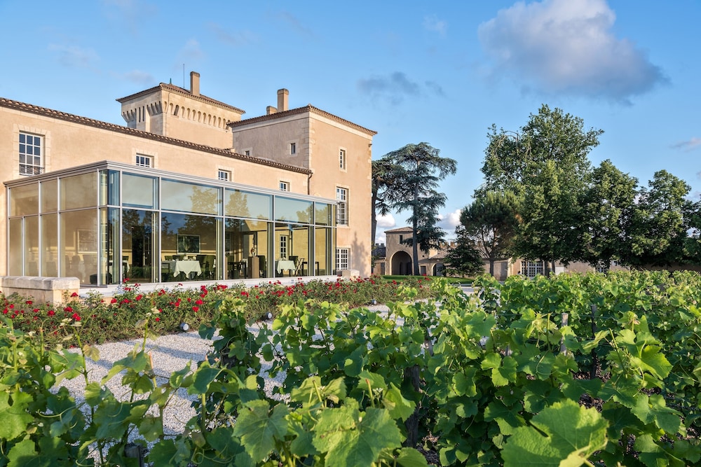 chateau lafaurie peyraguey by lalique
