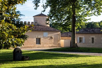 chateau lafaurie peyraguey by lalique