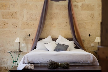 chateau latour segur suites and spa