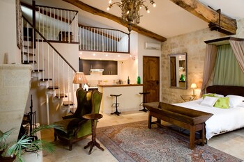 chateau latour segur suites and spa