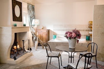 chateau latour segur suites and spa