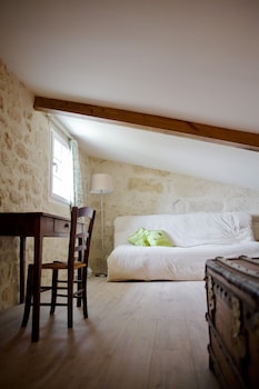 chateau latour segur suites and spa