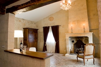 chateau latour segur suites and spa