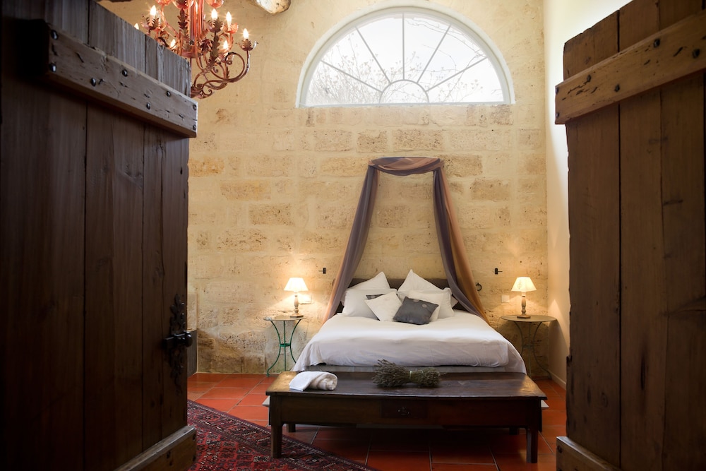 chateau latour segur suites and spa
