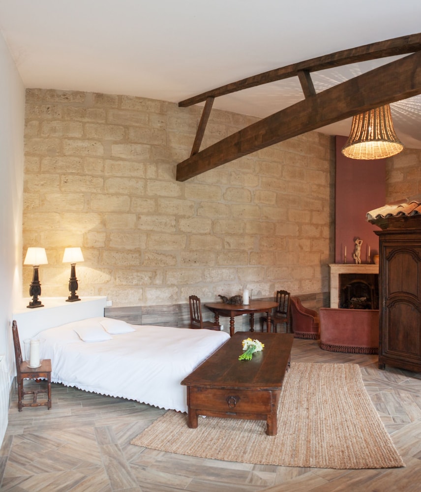 chateau latour segur suites and spa