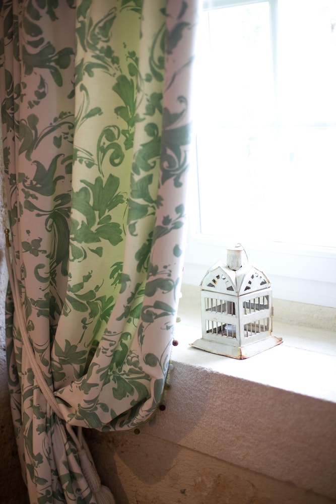 chateau latour segur suites and spa