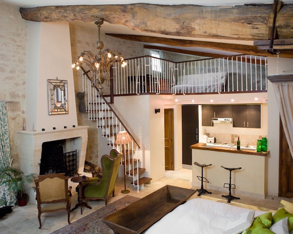 chateau latour segur suites and spa