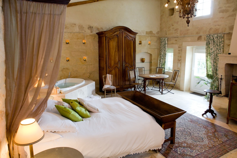 chateau latour segur suites and spa