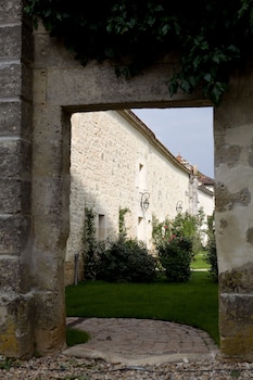 chateau latour segur suites and spa