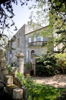 chateau latour segur suites and spa