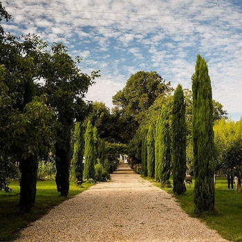 chateau latour segur suites and spa