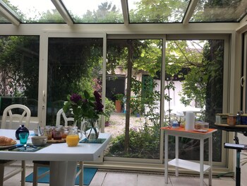 Chambre D'hôtes Les Lauriers Roses,Marennes-Hiers-Brouage>>Charente-Maritime,0 star