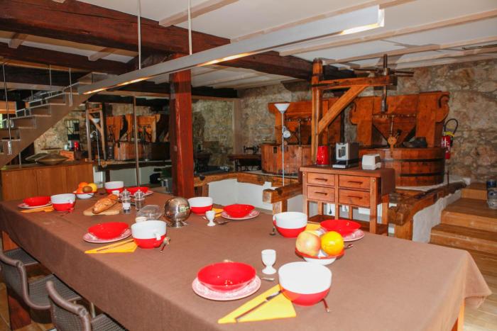 moulin dentre les roches