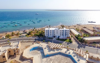 lagoonie lodge and beach