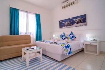 lagoonie lodge and beach