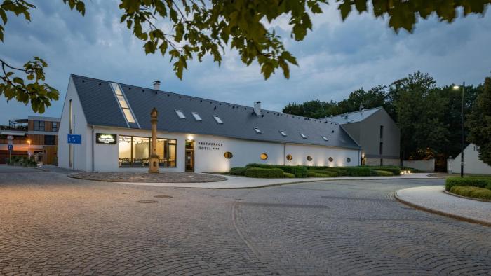 restaurace and hotel panska zahrada