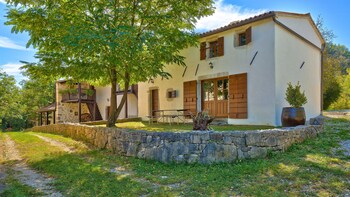 buzet
