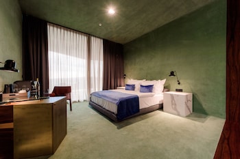 winery and design hotel roxanich