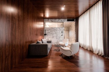 winery and design hotel roxanich