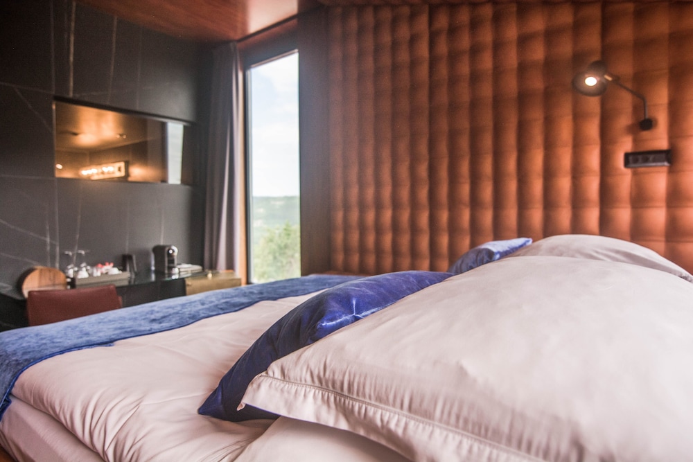 winery and design hotel roxanich