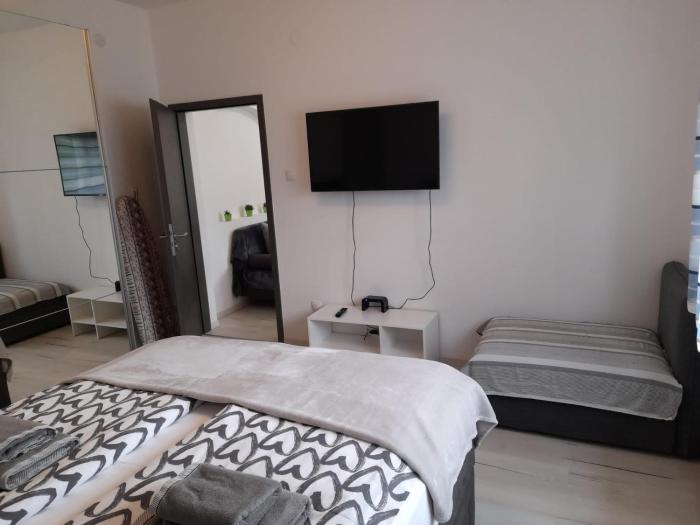 ke to zagreb airport rooms