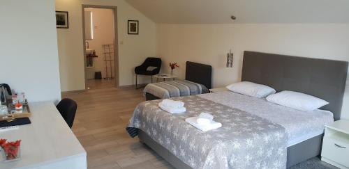 ke to zagreb airport rooms