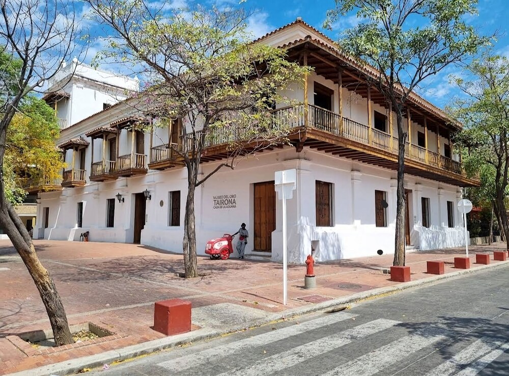 hostal solymar