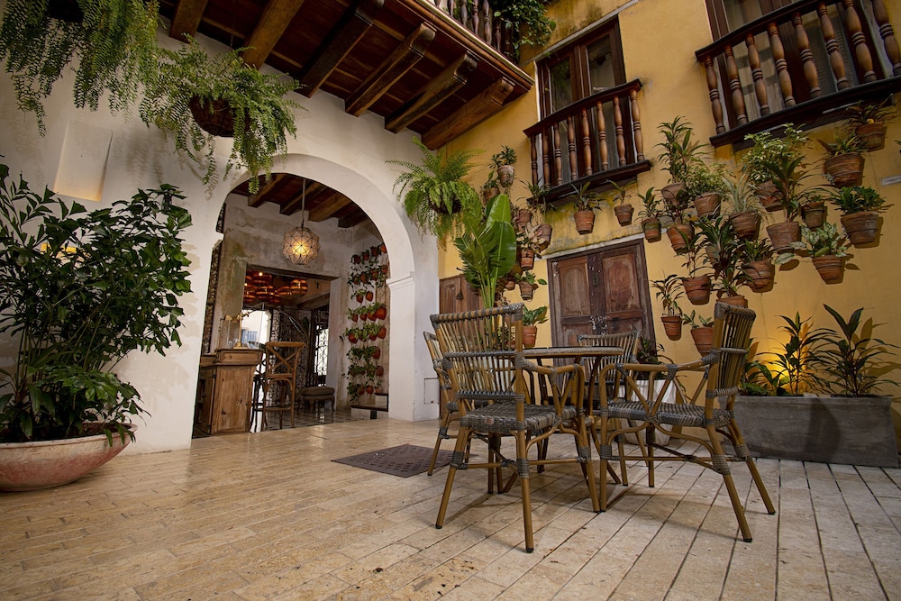 casa la factoria by faranda radisson individuals