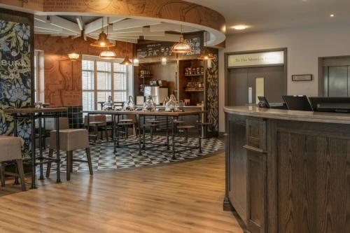 de vere latimer estate