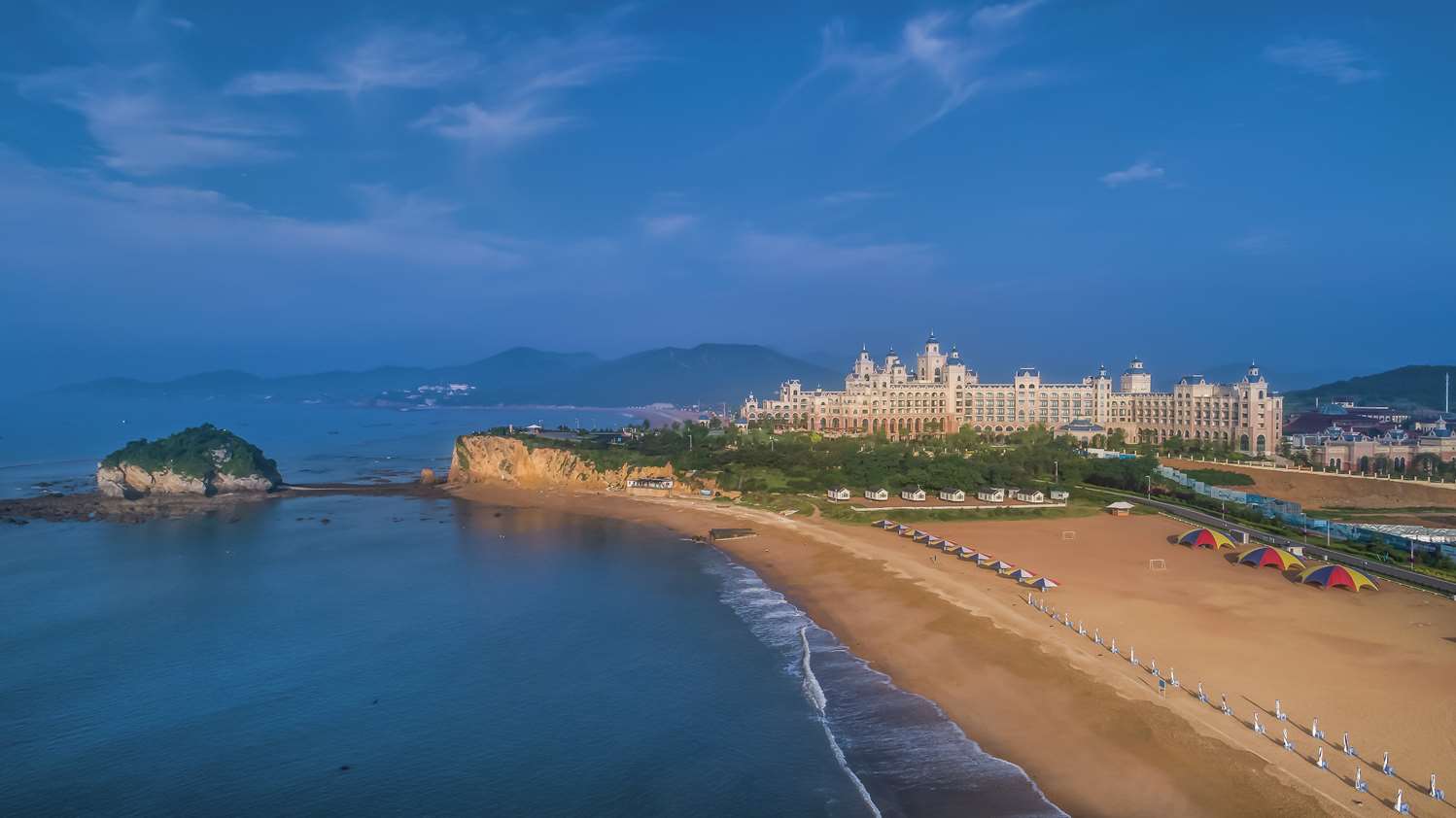 hilton dalian golden pebble beach resort