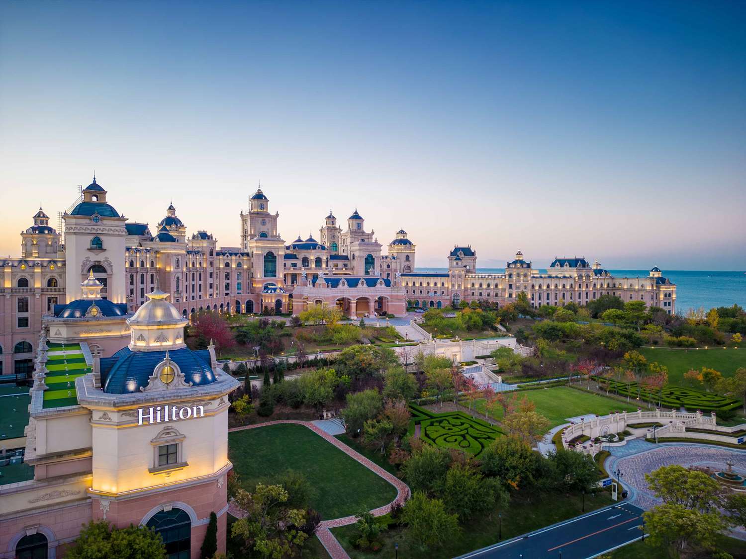 hilton dalian golden pebble beach resort