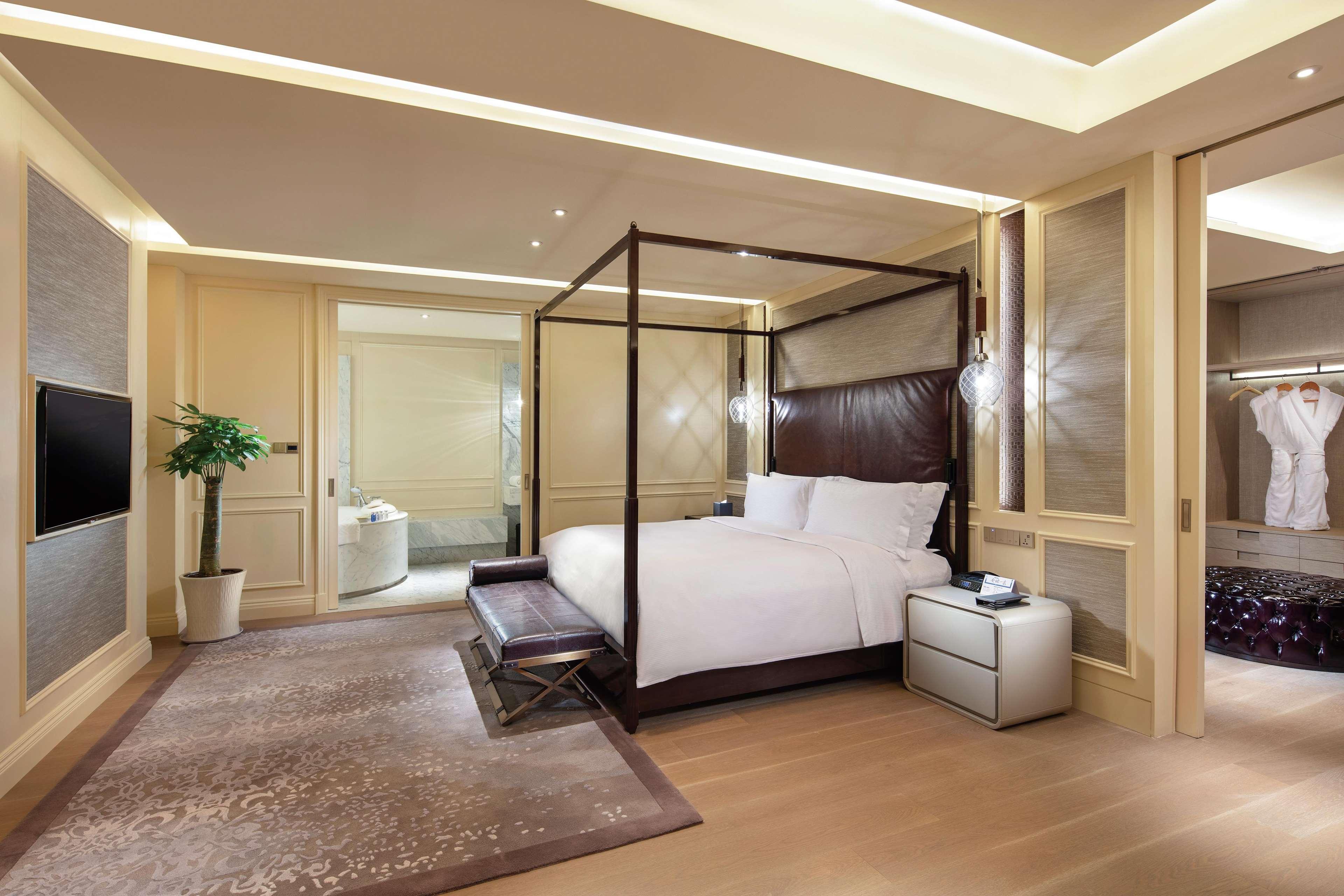 hilton dalian golden pebble beach resort
