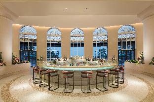 hilton dalian golden pebble beach resort