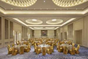 hilton dalian golden pebble beach resort