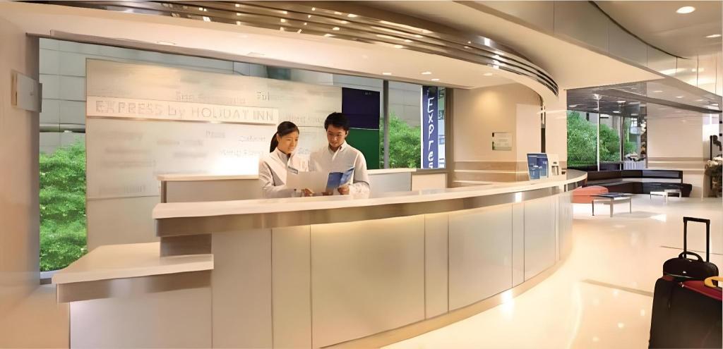 holiday inn express shaoxing paojiang an ihg hotel