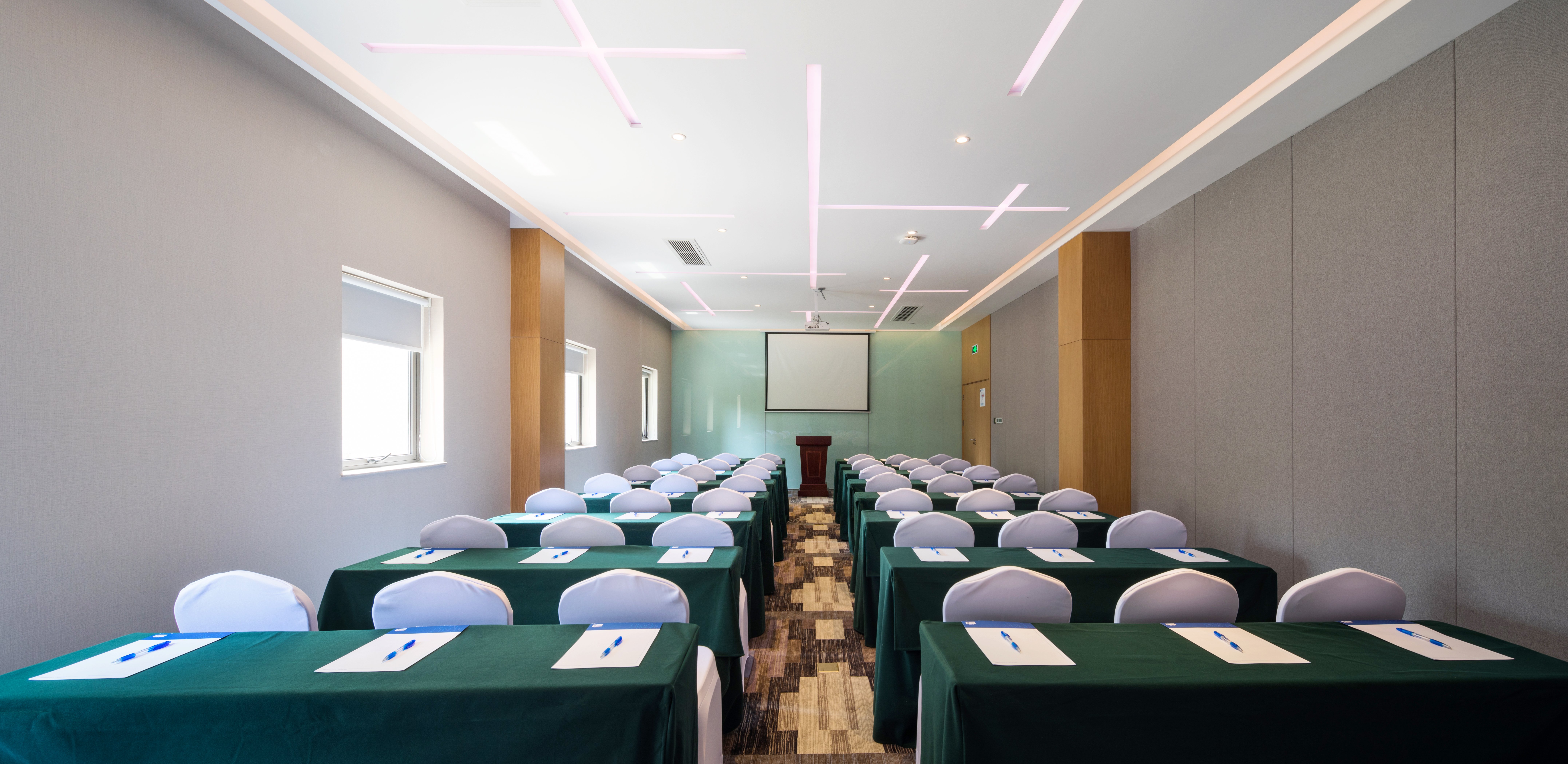 holiday inn express shaoxing paojiang an ihg hotel