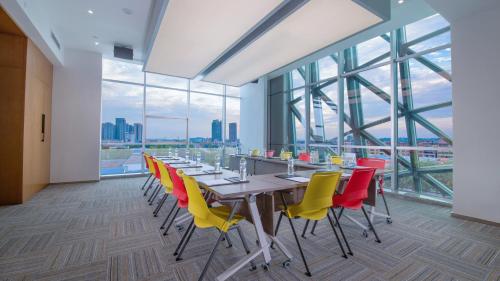 holiday inn express mianyang high tech zone an ihg hotel